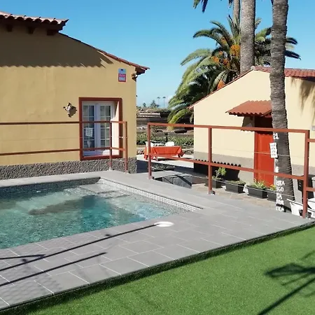 Tapias, Casa Don Juan Nyaraló